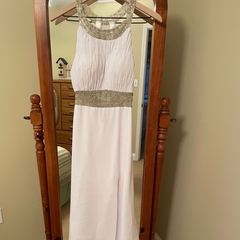 BEAUTIFUL and stunning prom dress! Could also be a wedding dress!!!